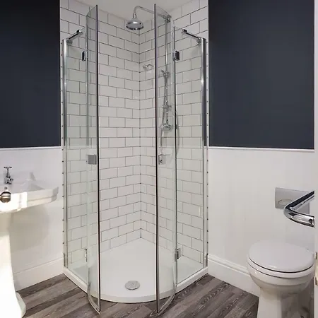 The Firs * Bowness-on-Windermere